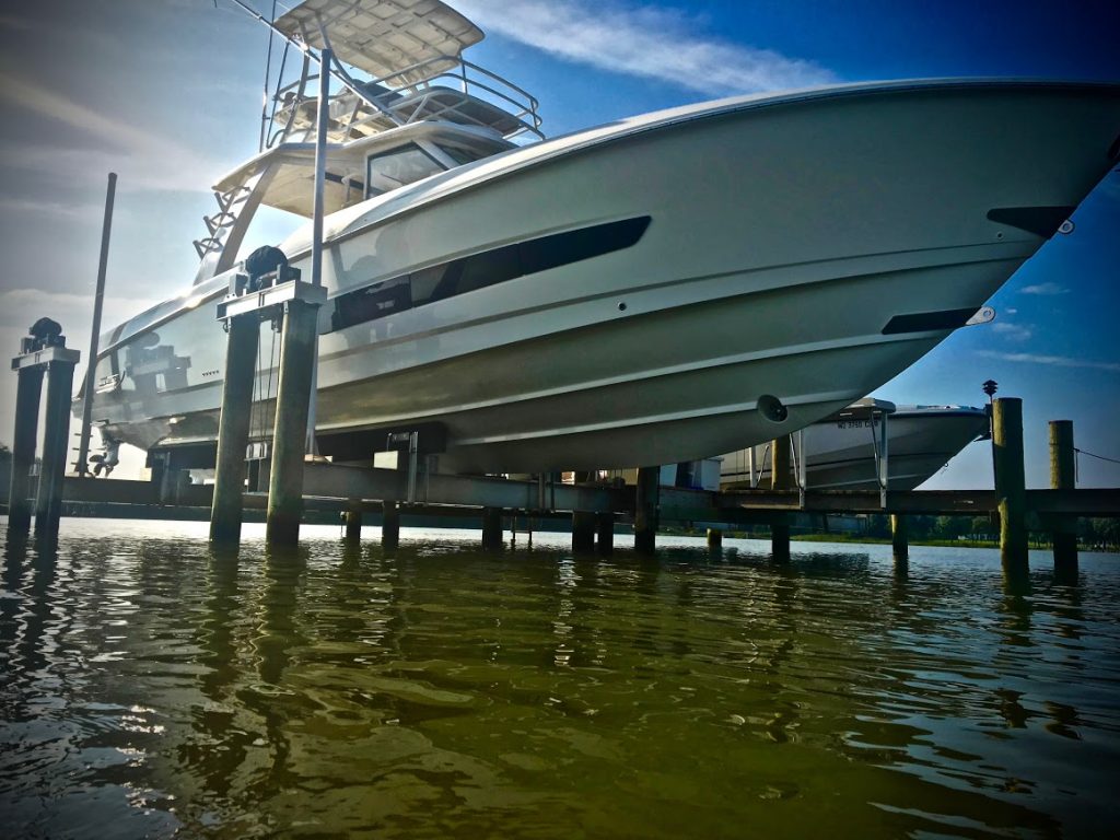 yacht boat lift